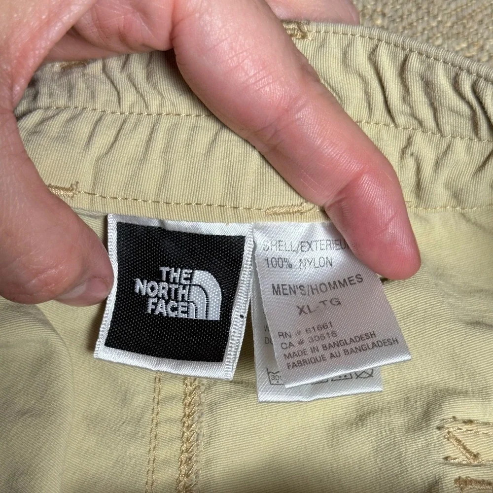 The North Face Khaki Nylon Hiking Shorts Relaxed Fit Pockets Mens‎ XL